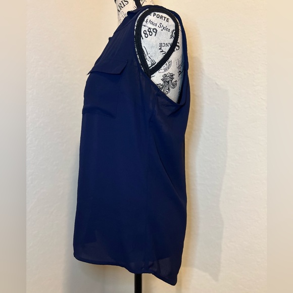 Soho Navy Sleeveless Button-Down Shirt - Picture 4 of 12